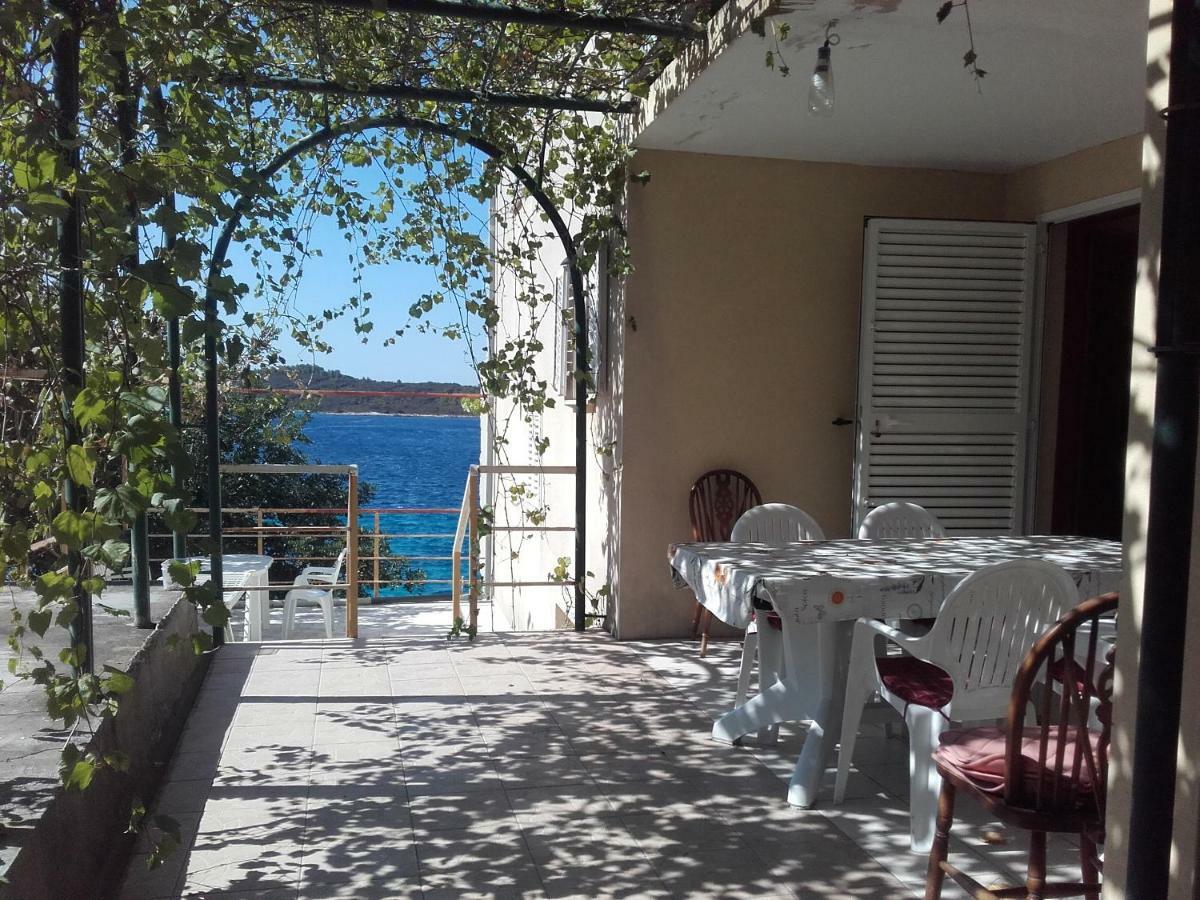 I&J Relaxing Beach Apartments Račišće Extérieur photo