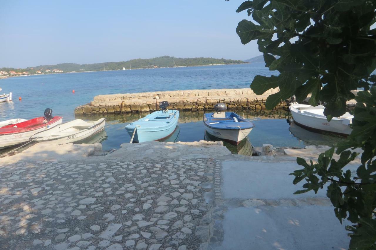 I&J Relaxing Beach Apartments Račišće Extérieur photo