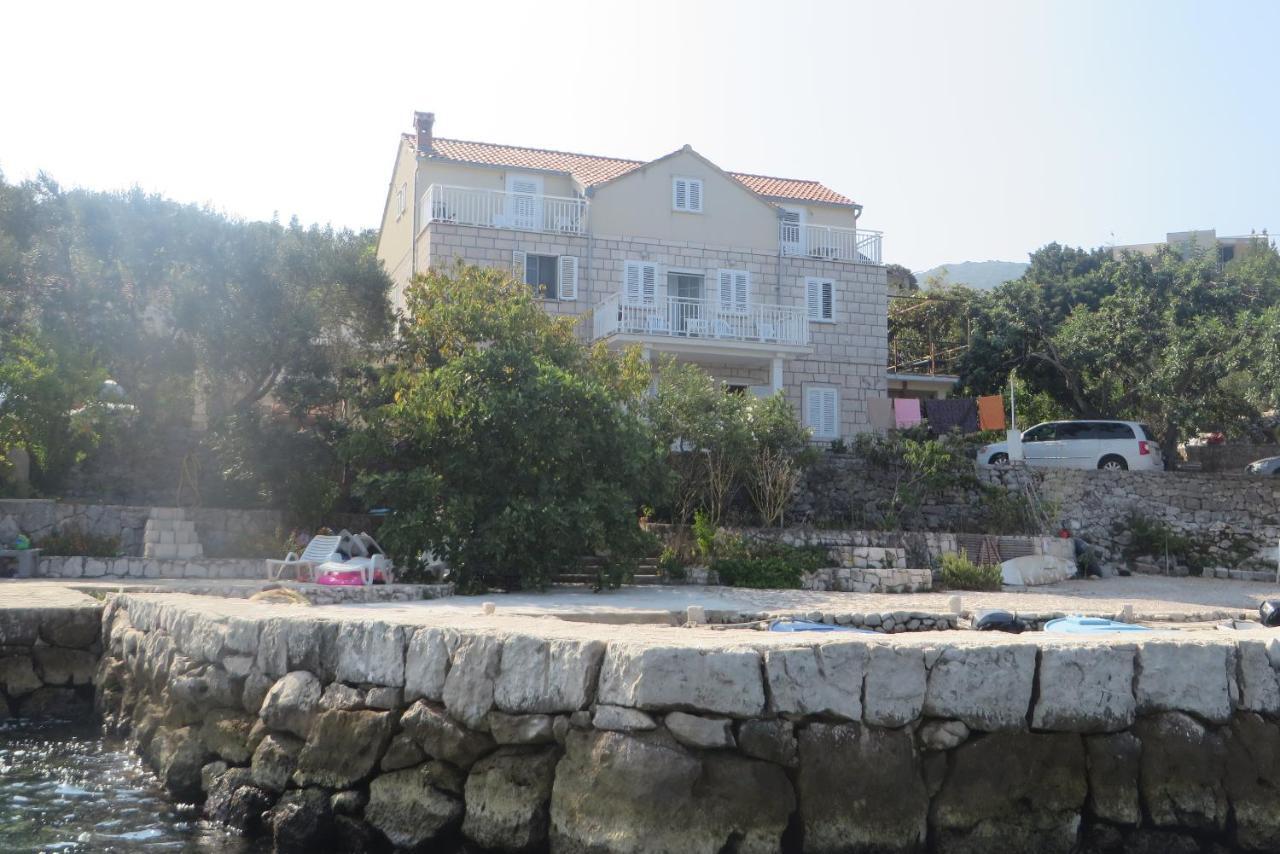 I&J Relaxing Beach Apartments Račišće Extérieur photo