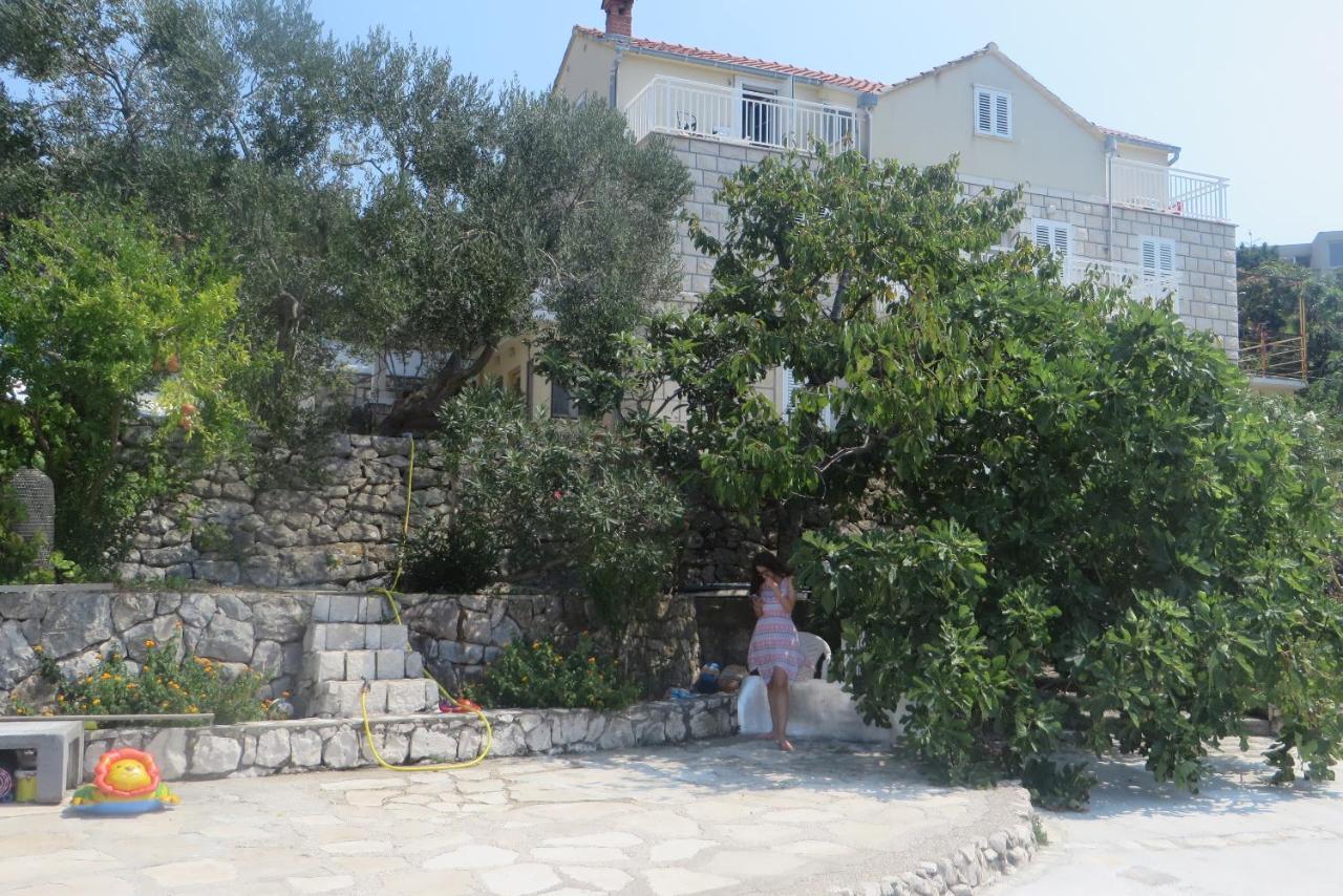 I&J Relaxing Beach Apartments Račišće Extérieur photo